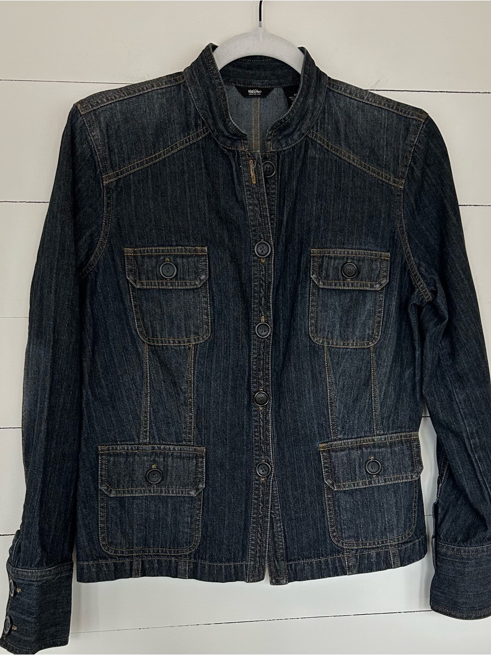 Mossimo Dark Indigo Denim Jacket with Four Pockets and a Button Front. Size M - Picture 3 of 6